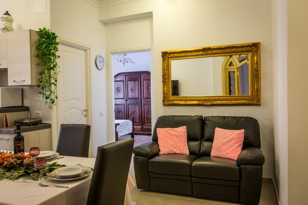 La Primavera Holidayhouse Best Place For Jubilee 2024-2026 외부 사진